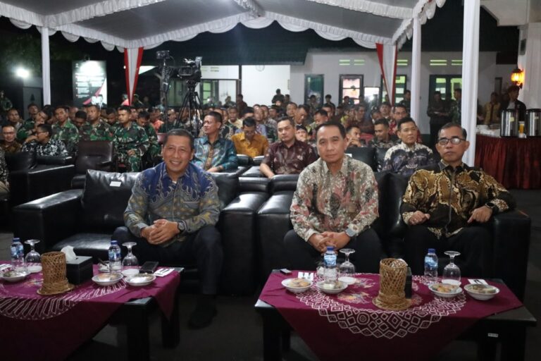 KTJO5979 (Medium)